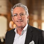 Peter E. Büsser : Propriétaire de l'Hôtel des Balances